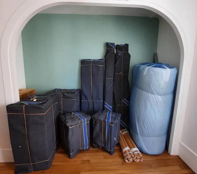 Emballage professionnel de meubles — Lili Moving